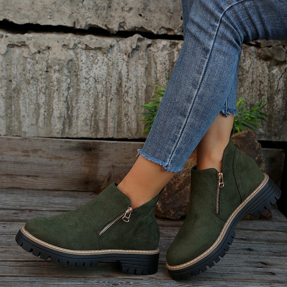 Bottines à fermeture zippée et semelle crantée élégante